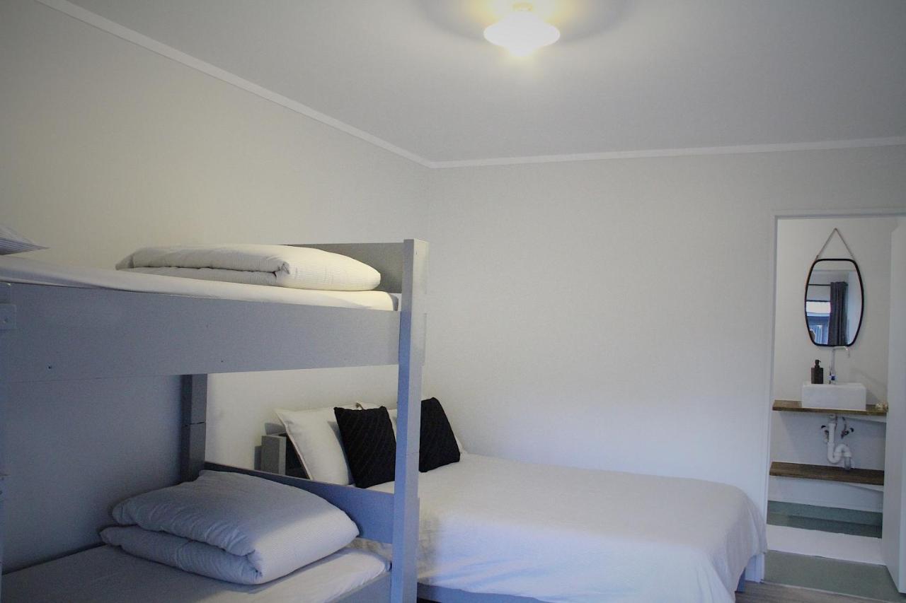 Hugo & Carters Backpackers & Motel Ταουράνγκα Εξωτερικό φωτογραφία A room at the hotel