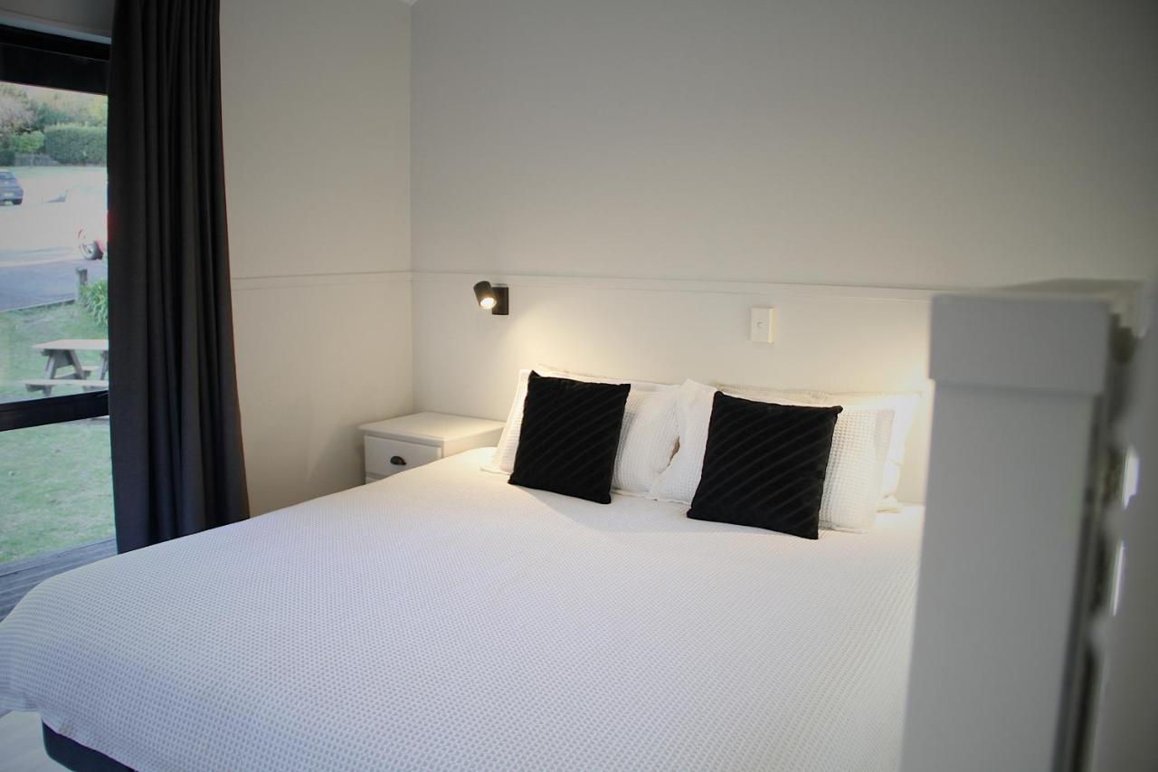 Hugo & Carters Backpackers & Motel Ταουράνγκα Εξωτερικό φωτογραφία A bedroom at the hotel